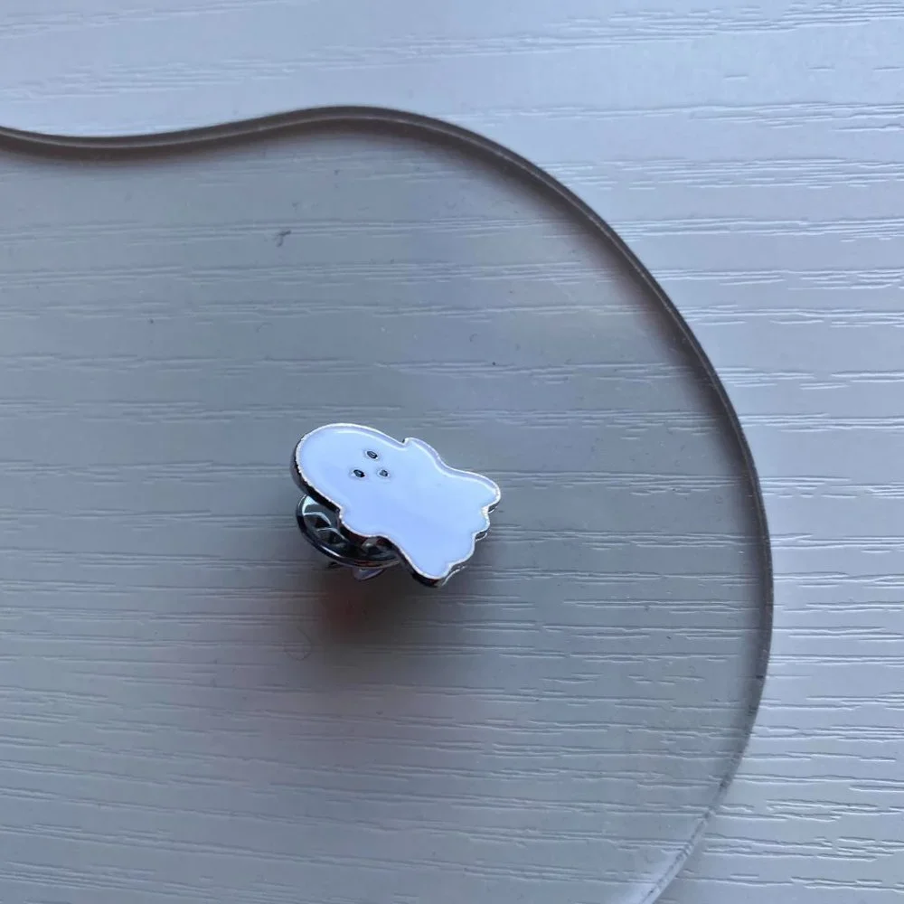 Cute Ghost Boo Pin - Picture 2 of 4